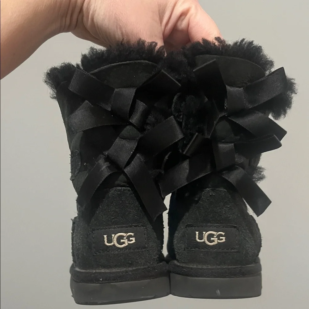 UGG Bailey Bow Black Boots Girls Toddler 12 Adorable Classic